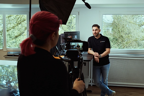 Dreharbeiten von Testimonial Video bei Digiheads